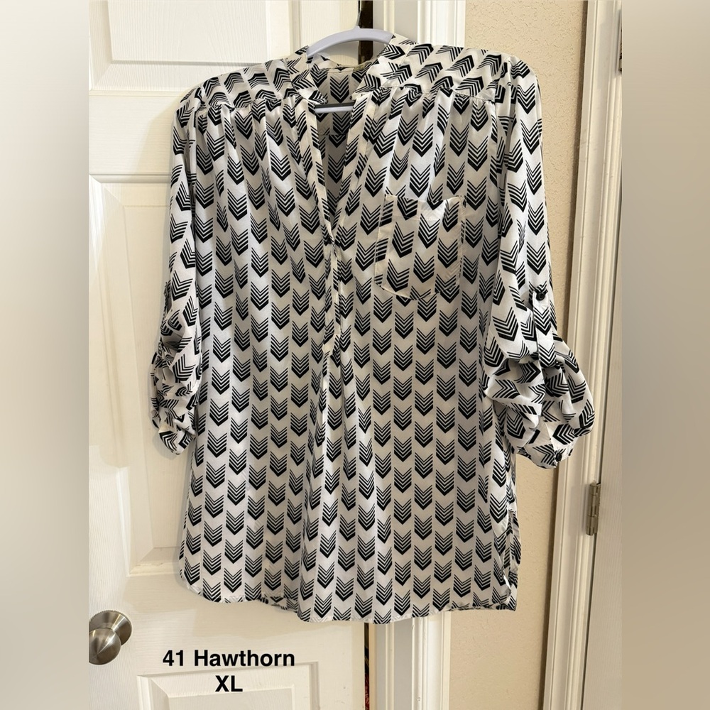 41 Hawthorn Black and White Chevron Blouse